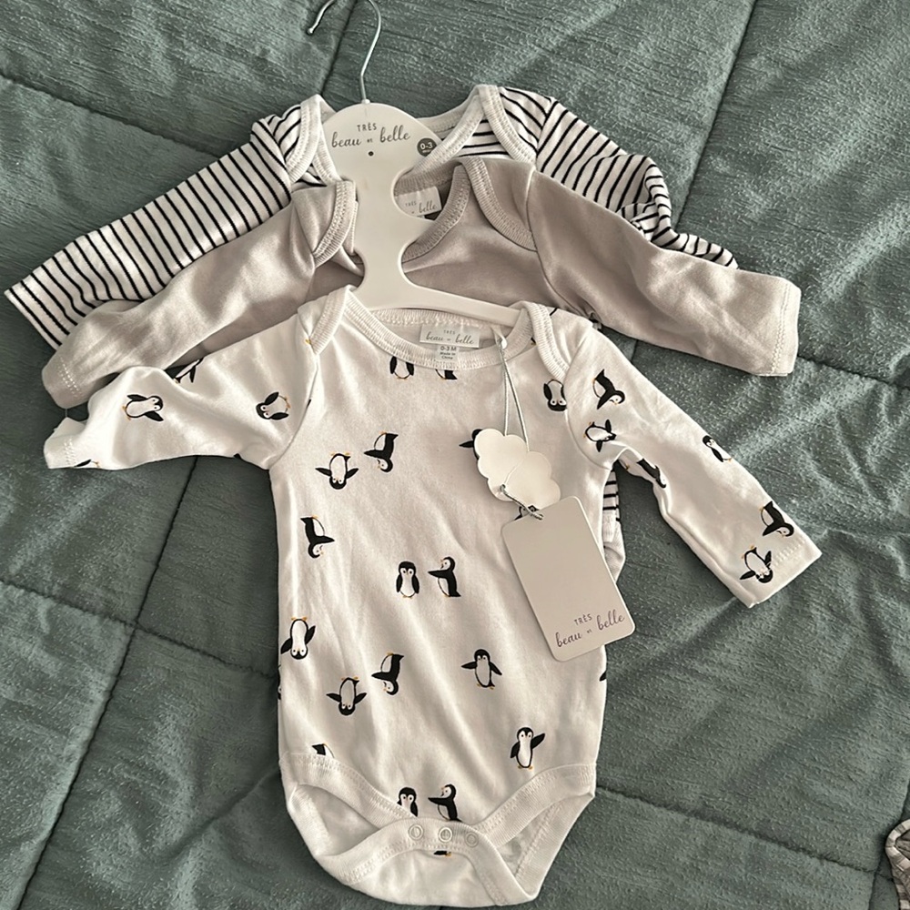 Tres Beau et Belle onesie set